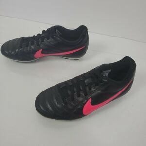 Girls Size 1Y Black Pink Nike Jr Chaser